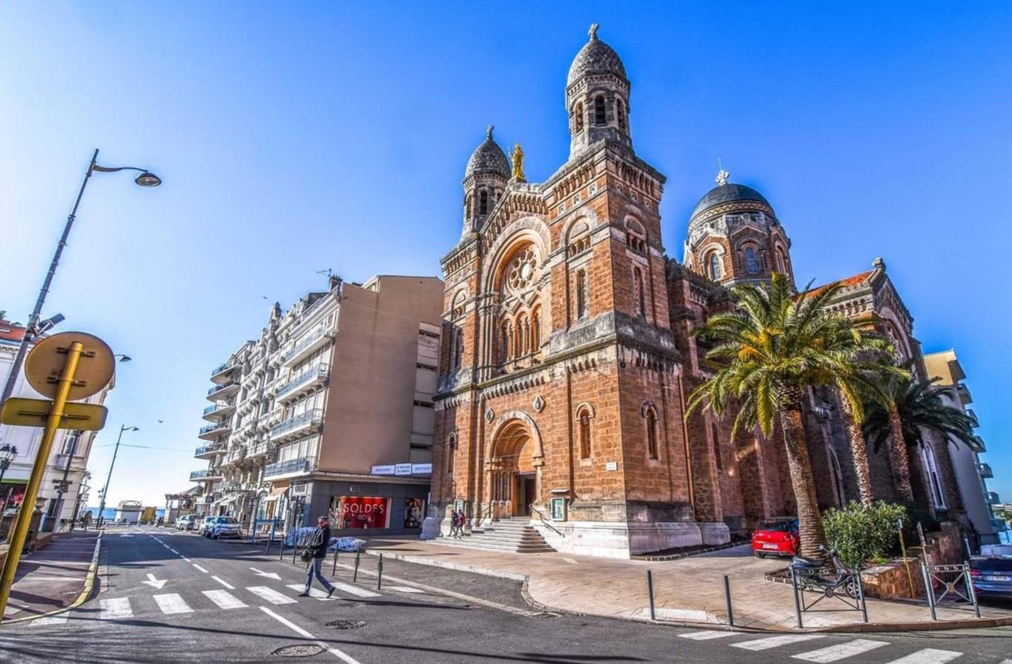 Free Sun Appart Frejus Exterior photo